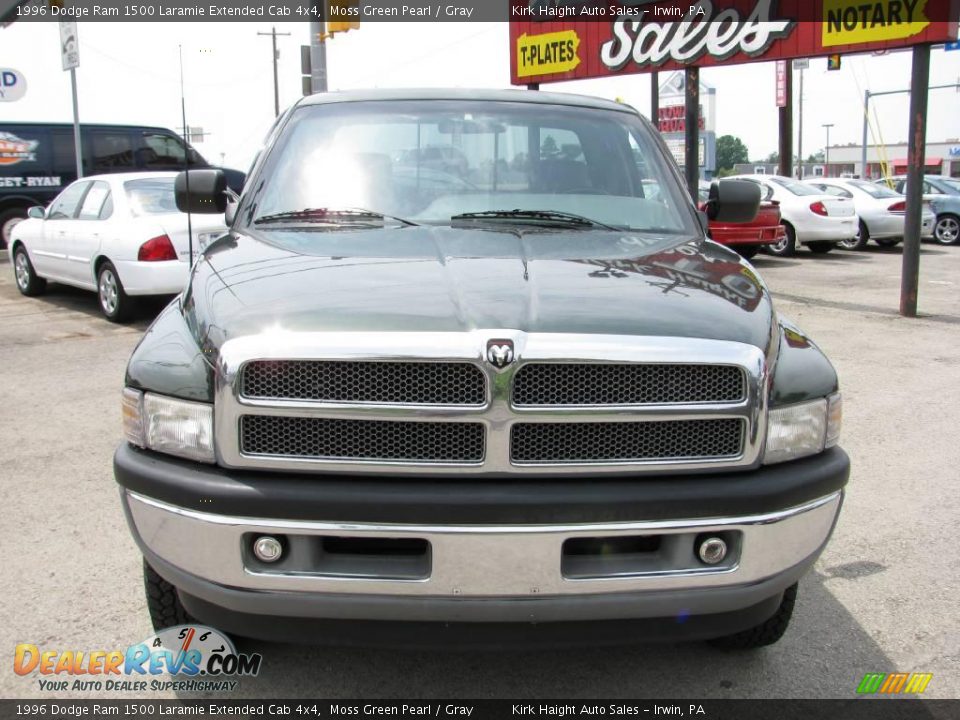 1996 Dodge Ram 1500 Laramie Extended Cab 4x4 Moss Green Pearl / Gray Photo #10