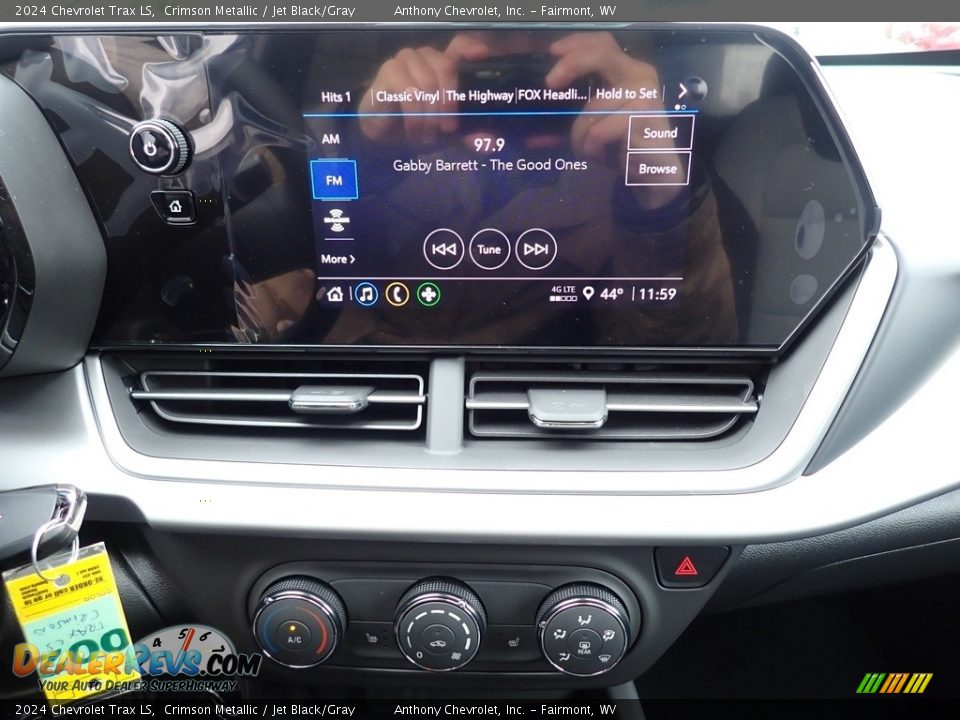 Controls of 2024 Chevrolet Trax LS Photo #20