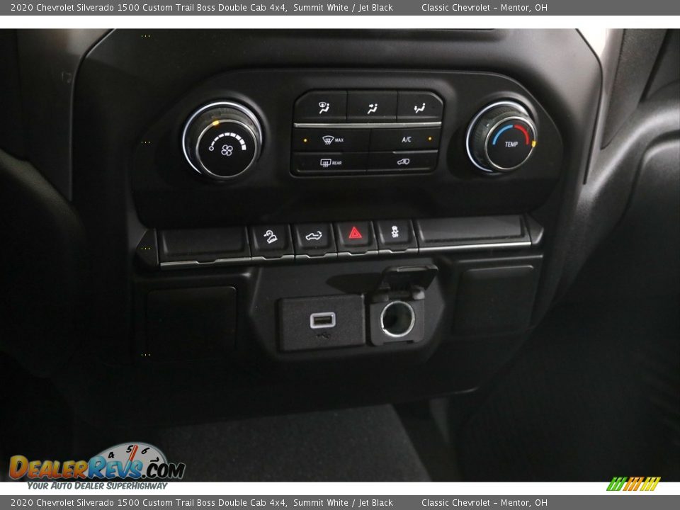 Controls of 2020 Chevrolet Silverado 1500 Custom Trail Boss Double Cab 4x4 Photo #14