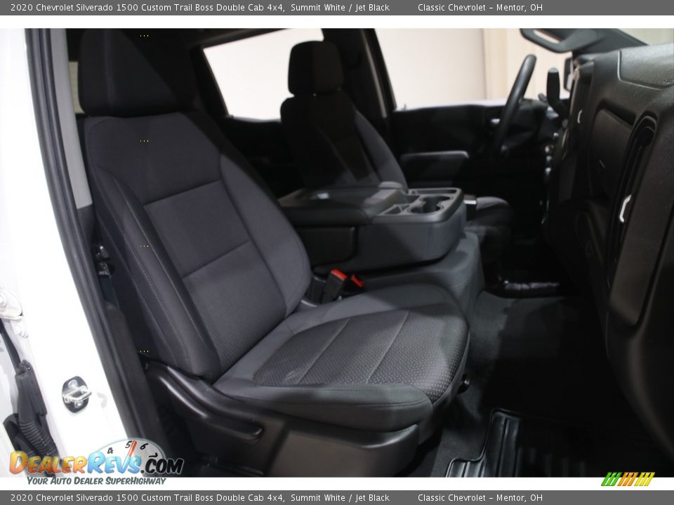 Front Seat of 2020 Chevrolet Silverado 1500 Custom Trail Boss Double Cab 4x4 Photo #16