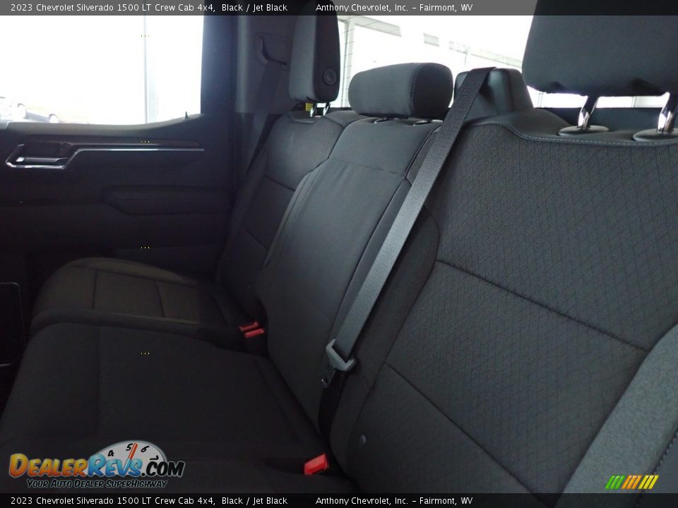 2023 Chevrolet Silverado 1500 LT Crew Cab 4x4 Black / Jet Black Photo #10