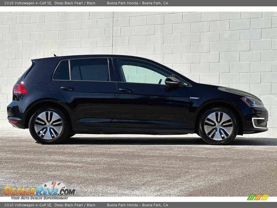 2016 Volkswagen e-Golf SE Deep Black Pearl / Black Photo #3