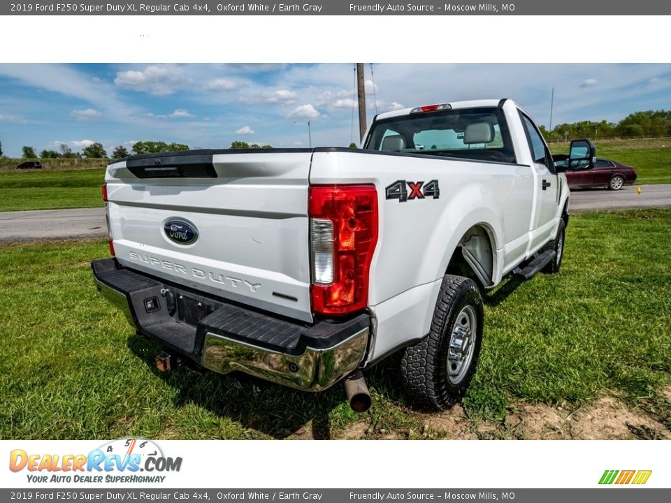 2019 Ford F250 Super Duty XL Regular Cab 4x4 Oxford White / Earth Gray Photo #4