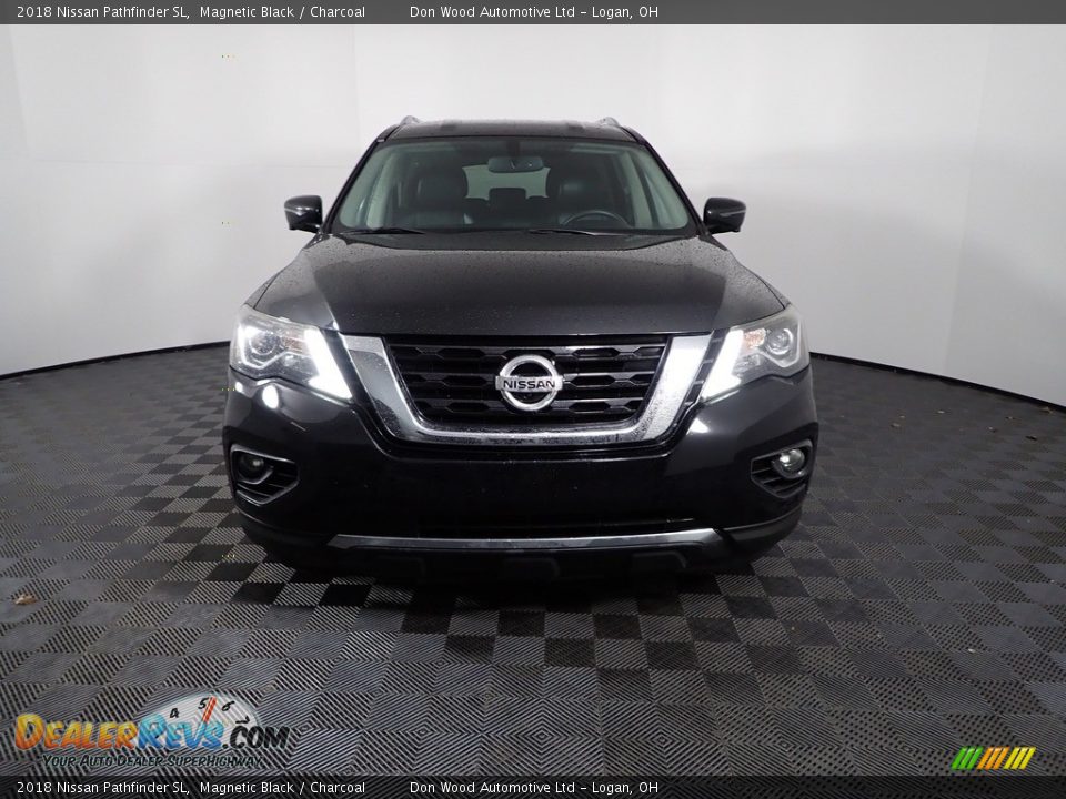 2018 Nissan Pathfinder SL Magnetic Black / Charcoal Photo #6