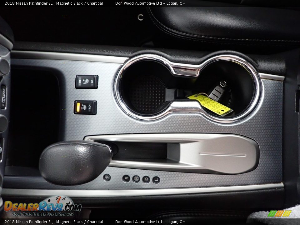 2018 Nissan Pathfinder SL Magnetic Black / Charcoal Photo #22