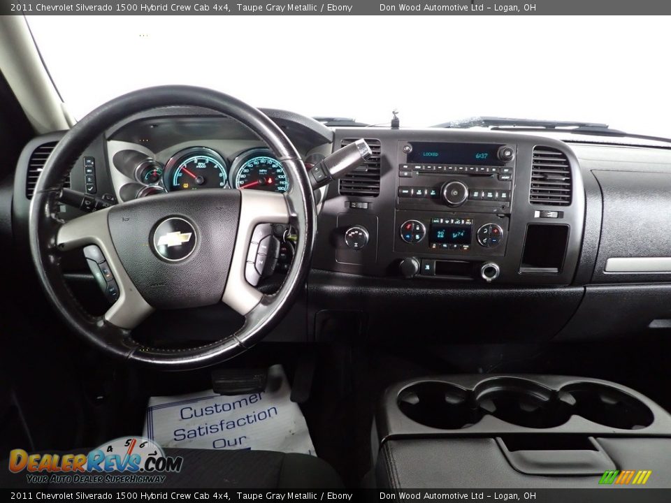 Dashboard of 2011 Chevrolet Silverado 1500 Hybrid Crew Cab 4x4 Photo #16