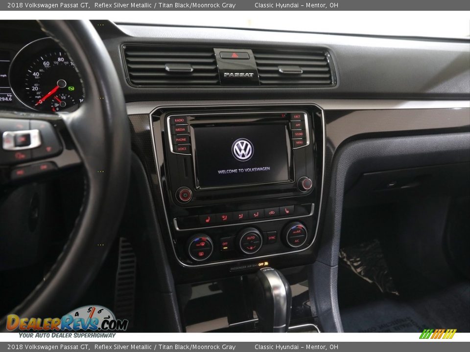 Controls of 2018 Volkswagen Passat GT Photo #8