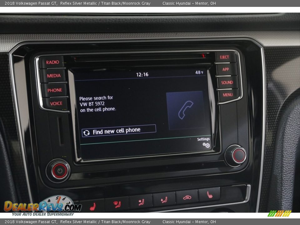 Controls of 2018 Volkswagen Passat GT Photo #10