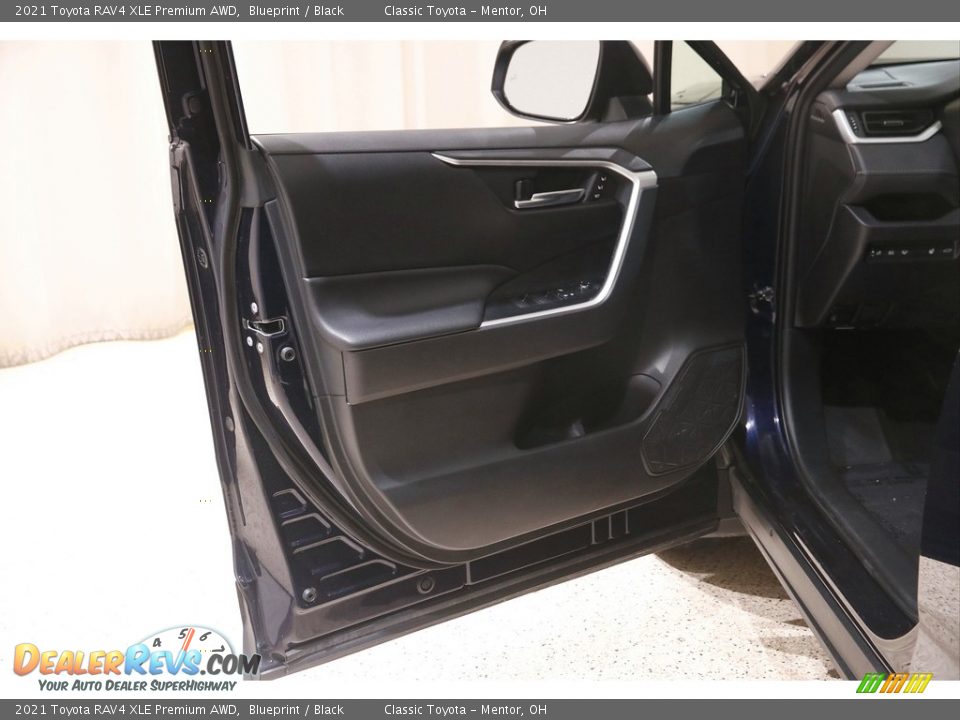2021 Toyota RAV4 XLE Premium AWD Blueprint / Black Photo #4