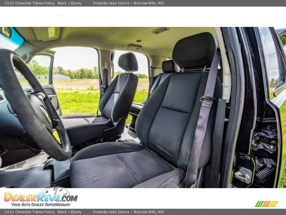Front Seat of 2013 Chevrolet Tahoe Police Photo #17