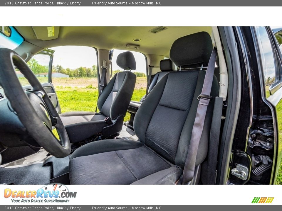 Front Seat of 2013 Chevrolet Tahoe Police Photo #17