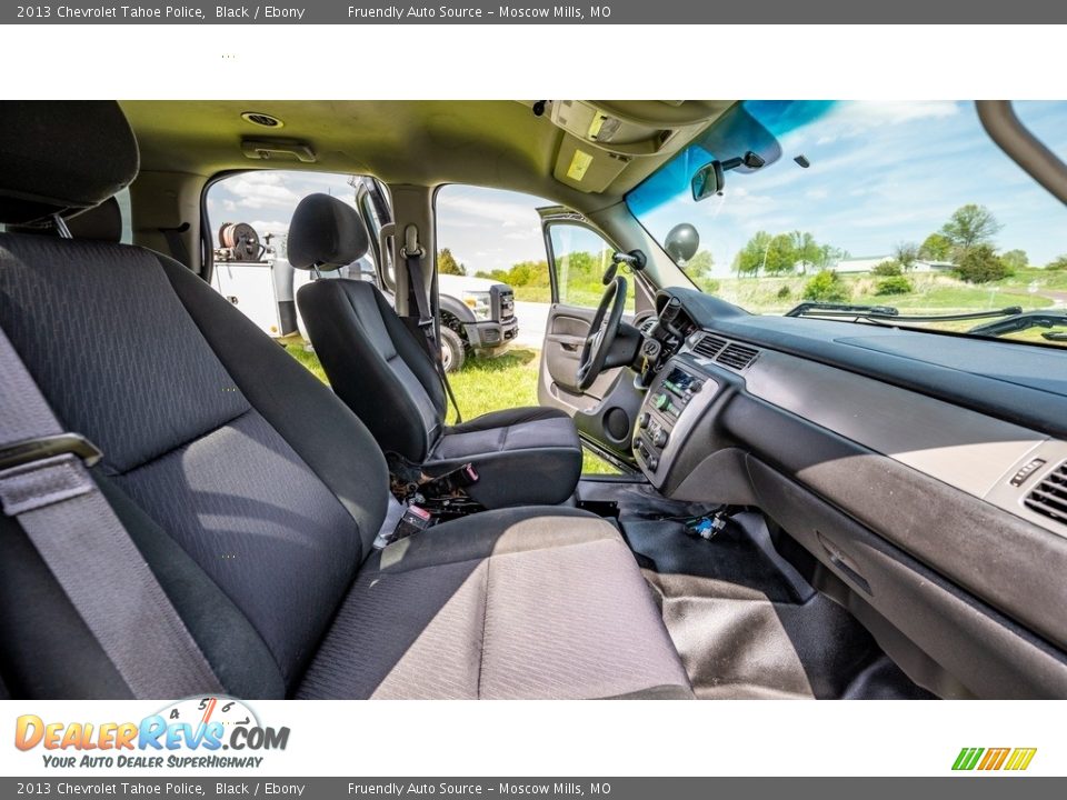 Front Seat of 2013 Chevrolet Tahoe Police Photo #25