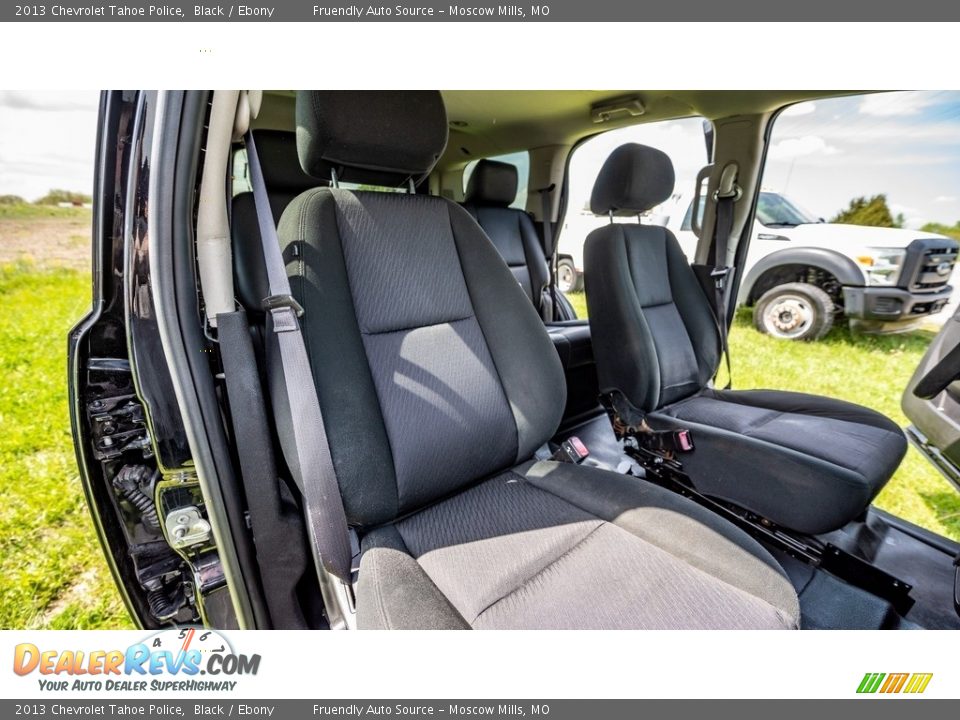 Front Seat of 2013 Chevrolet Tahoe Police Photo #26