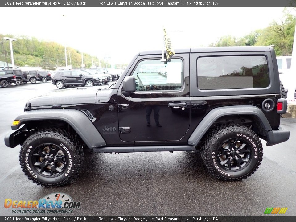 Black 2021 Jeep Wrangler Willys 4x4 Photo #2