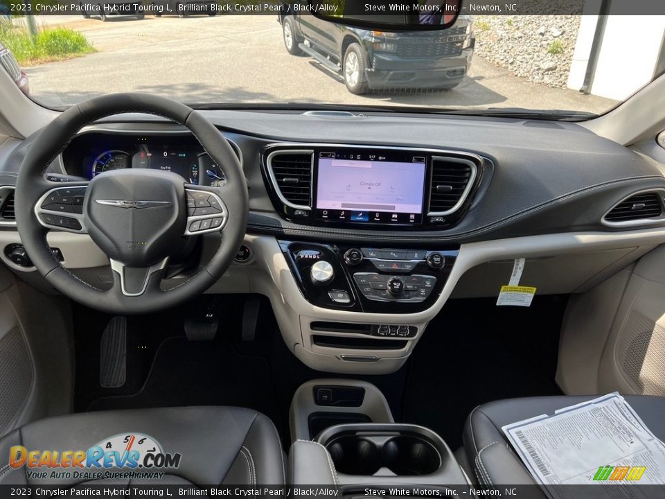 2023 Chrysler Pacifica Hybrid Touring L Brilliant Black Crystal Pearl / Black/Alloy Photo #19