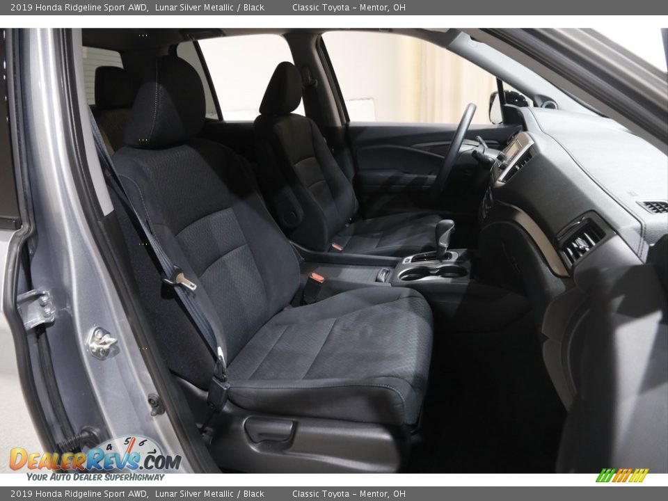 Front Seat of 2019 Honda Ridgeline Sport AWD Photo #18