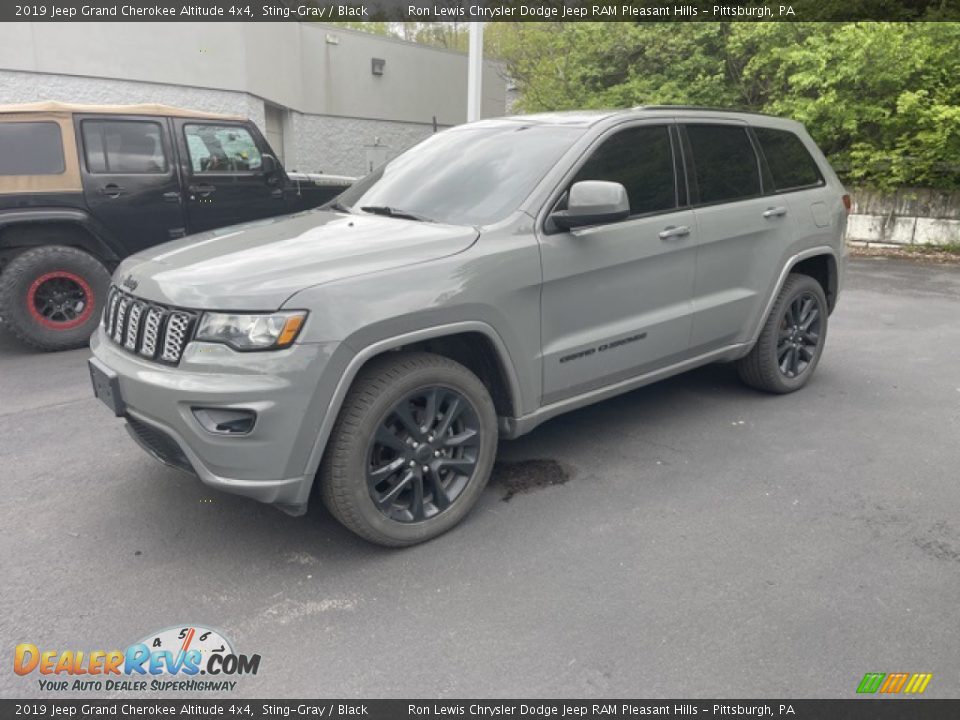 2019 Jeep Grand Cherokee Altitude 4x4 Sting-Gray / Black Photo #1