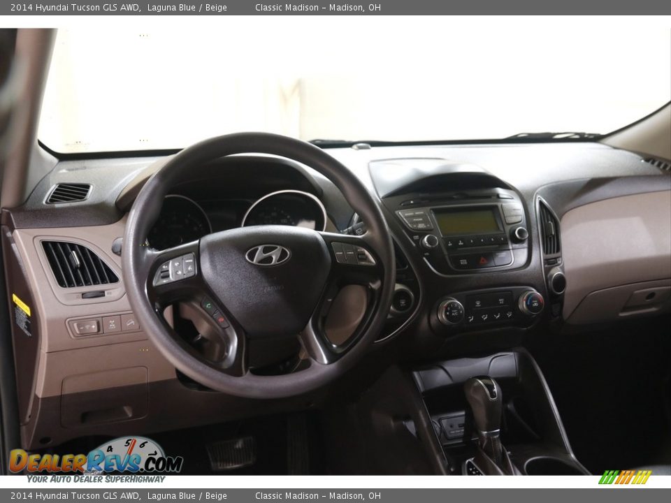 Dashboard of 2014 Hyundai Tucson GLS AWD Photo #6