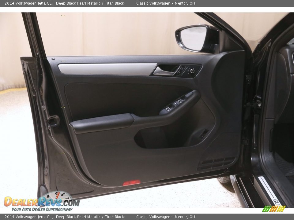 Door Panel of 2014 Volkswagen Jetta GLI Photo #4