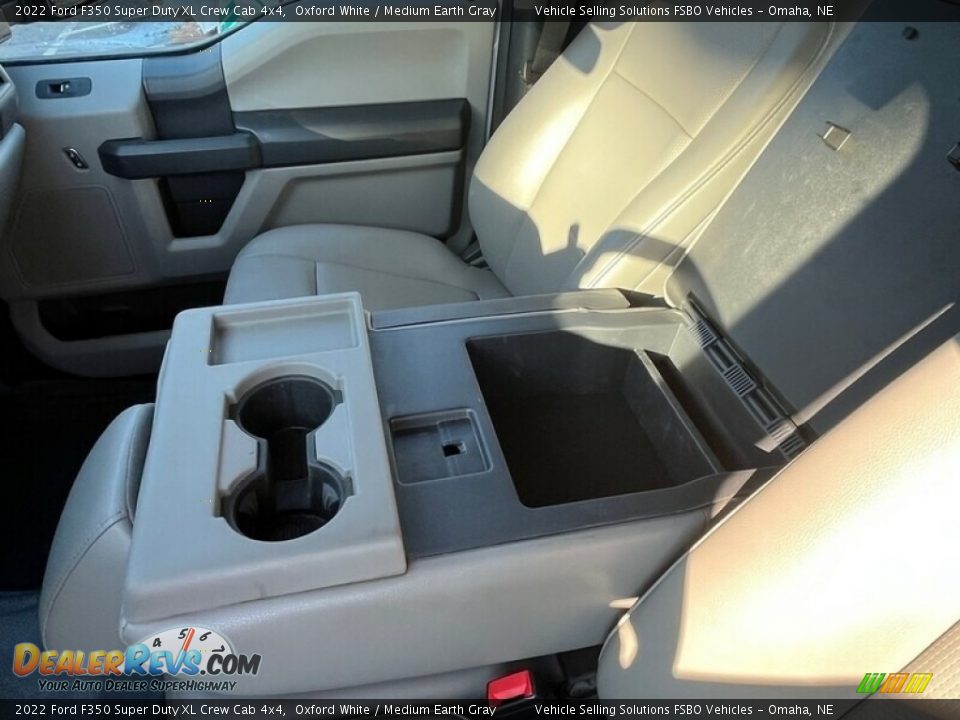 2022 Ford F350 Super Duty XL Crew Cab 4x4 Oxford White / Medium Earth Gray Photo #21