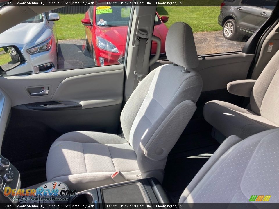 2020 Toyota Sienna LE Celestial Silver Metallic / Ash Photo #13