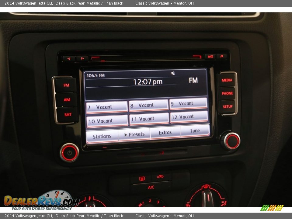 Controls of 2014 Volkswagen Jetta GLI Photo #10