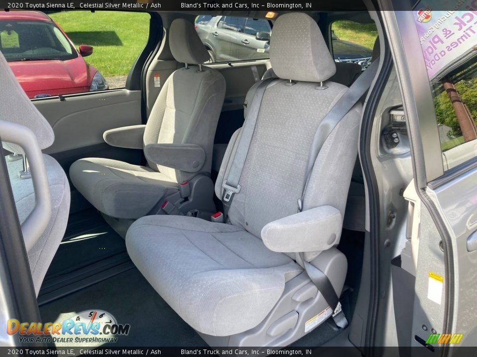 2020 Toyota Sienna LE Celestial Silver Metallic / Ash Photo #16