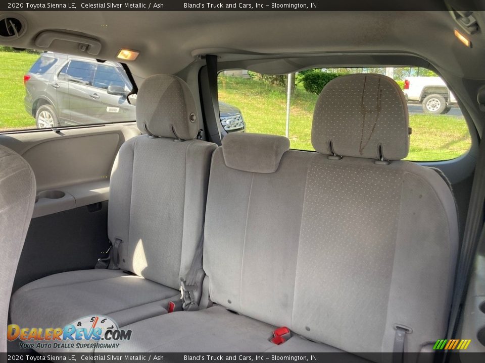 2020 Toyota Sienna LE Celestial Silver Metallic / Ash Photo #19