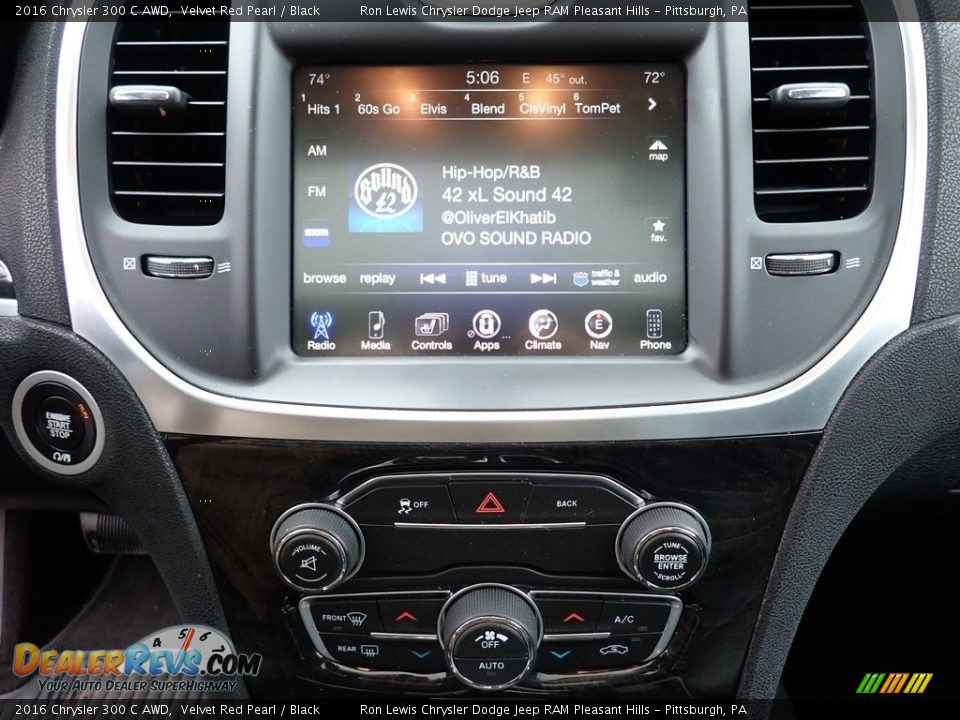Controls of 2016 Chrysler 300 C AWD Photo #19