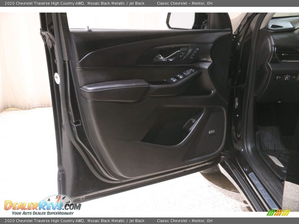 Door Panel of 2020 Chevrolet Traverse High Country AWD Photo #4