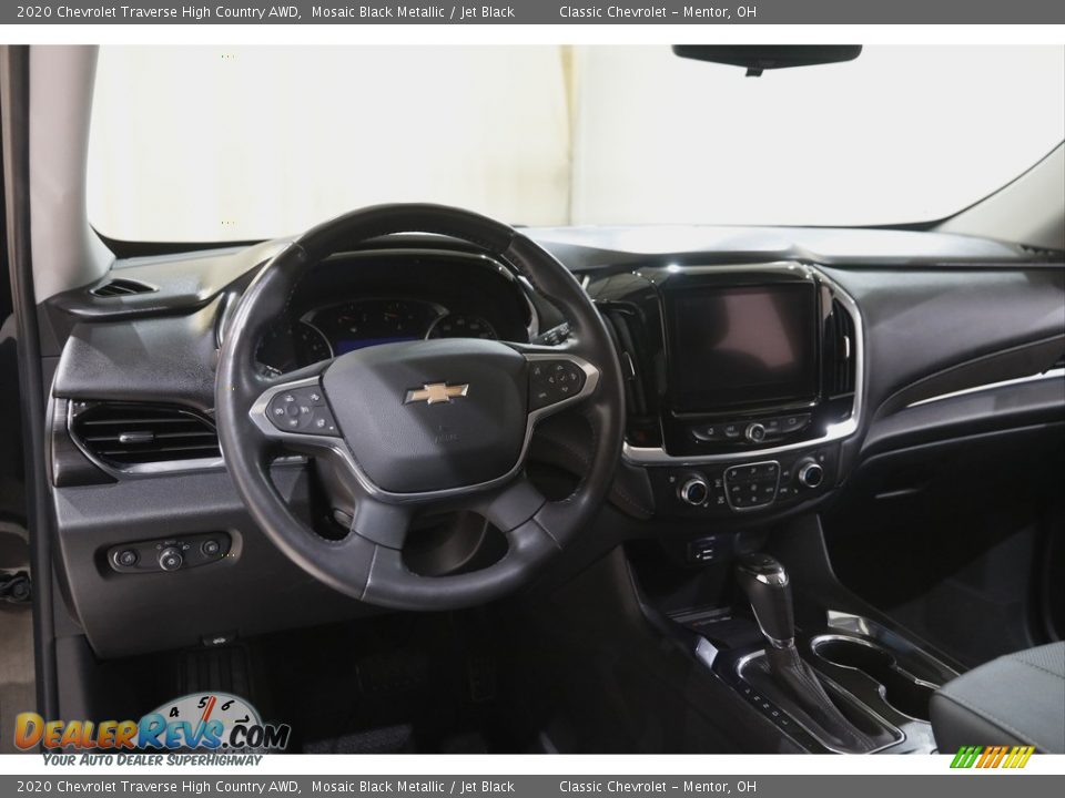 Dashboard of 2020 Chevrolet Traverse High Country AWD Photo #6