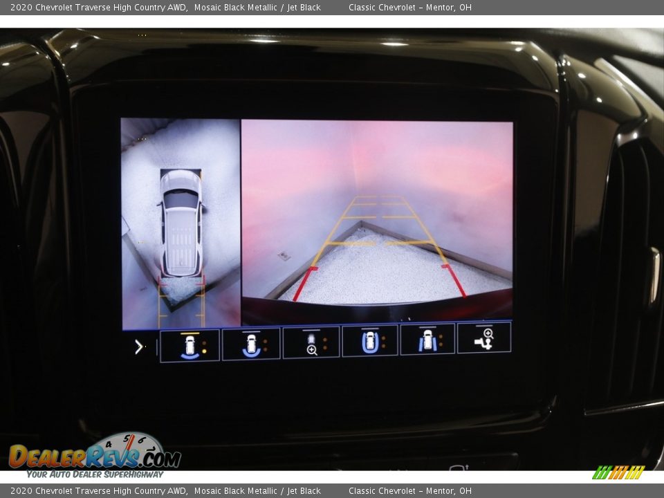 Controls of 2020 Chevrolet Traverse High Country AWD Photo #14