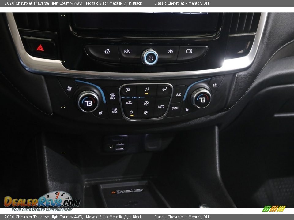 Controls of 2020 Chevrolet Traverse High Country AWD Photo #15