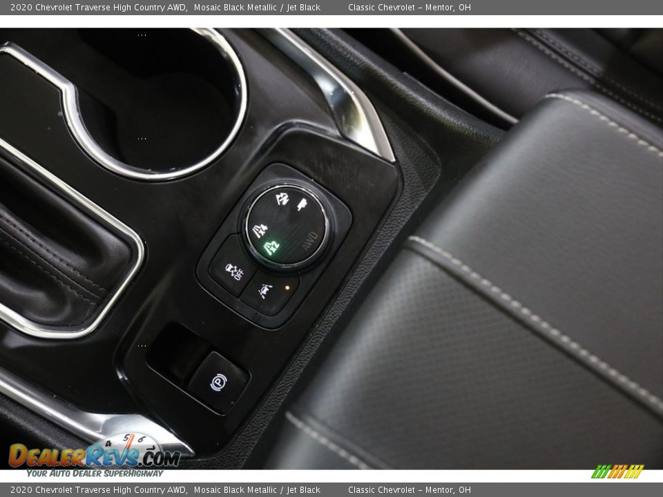 Controls of 2020 Chevrolet Traverse High Country AWD Photo #17