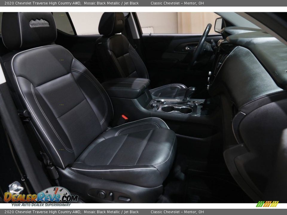 Front Seat of 2020 Chevrolet Traverse High Country AWD Photo #18