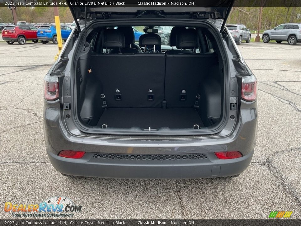 2023 Jeep Compass Latitude 4x4 Granite Crystal Metallic / Black Photo #10