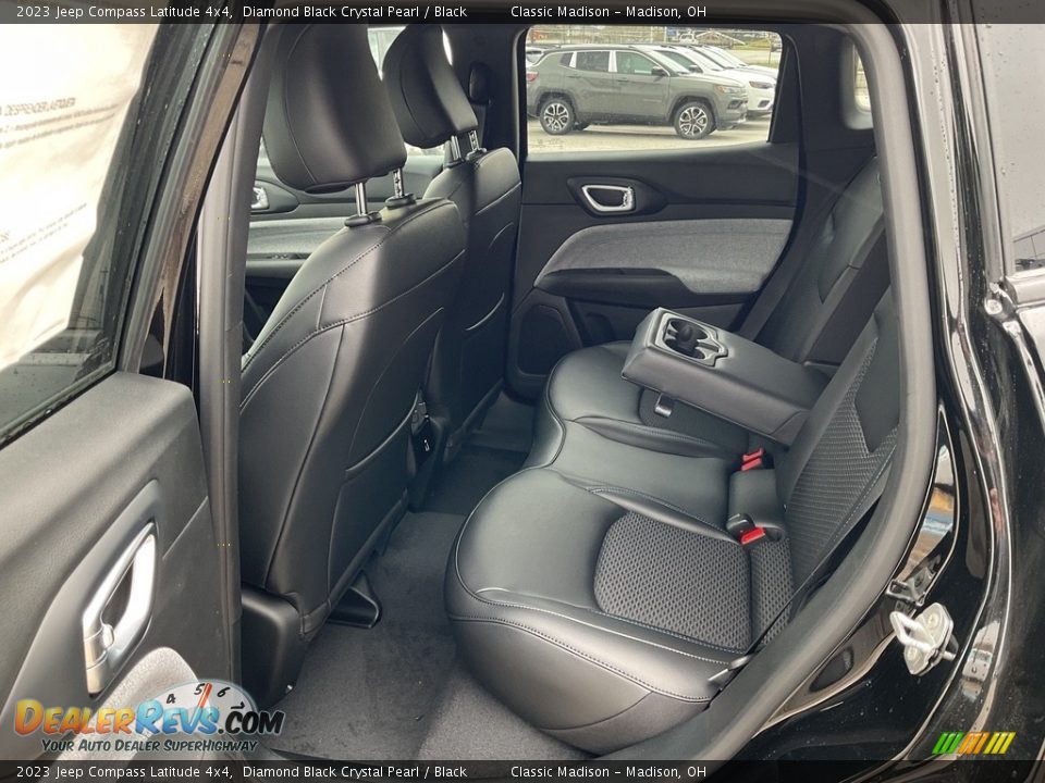 2023 Jeep Compass Latitude 4x4 Diamond Black Crystal Pearl / Black Photo #3