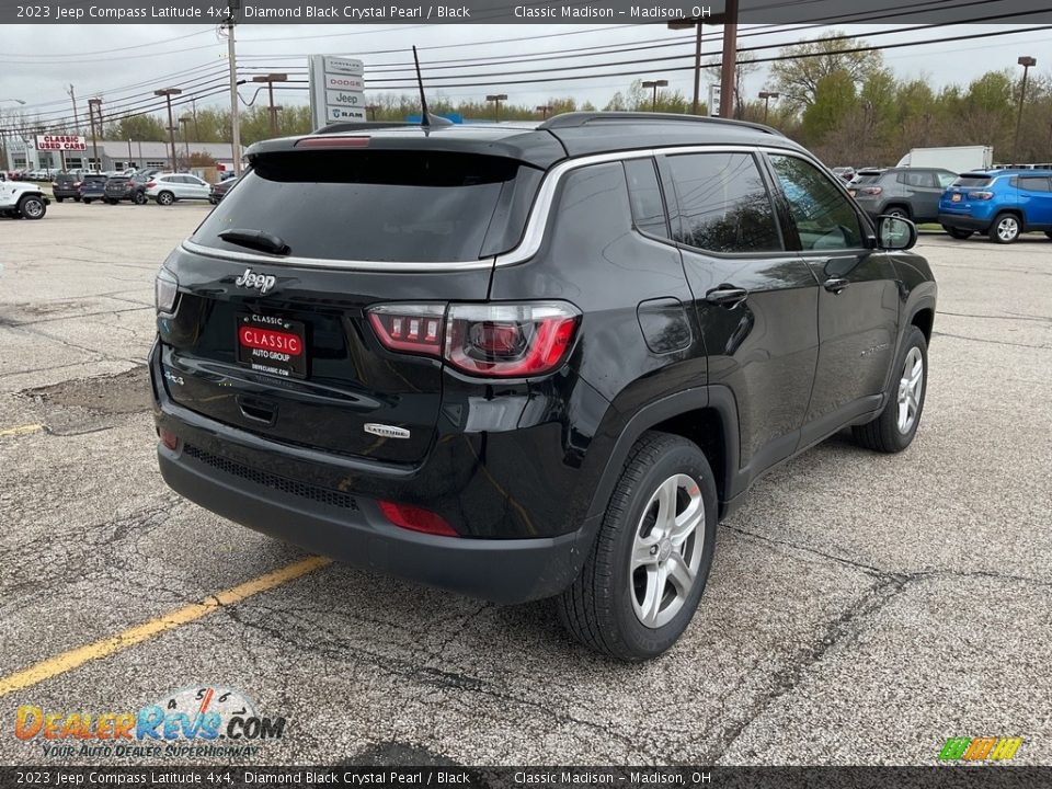 2023 Jeep Compass Latitude 4x4 Diamond Black Crystal Pearl / Black Photo #9