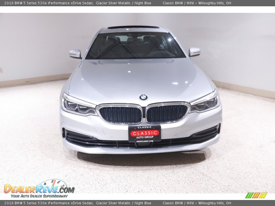 2019 BMW 5 Series 530e iPerformance xDrive Sedan Glacier Silver Metallic / Night Blue Photo #2