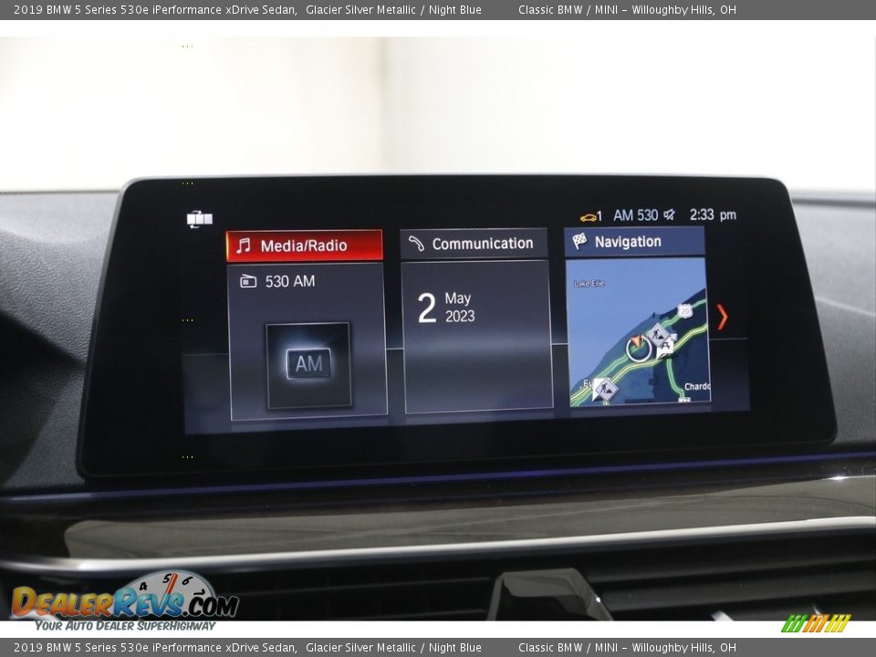 Controls of 2019 BMW 5 Series 530e iPerformance xDrive Sedan Photo #12