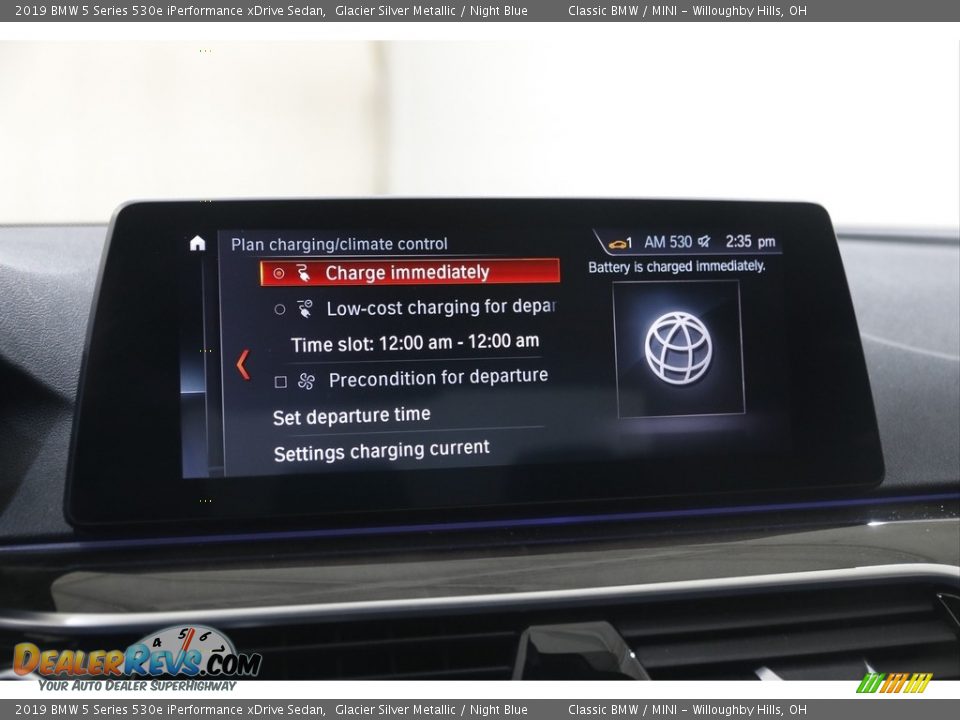 Controls of 2019 BMW 5 Series 530e iPerformance xDrive Sedan Photo #17