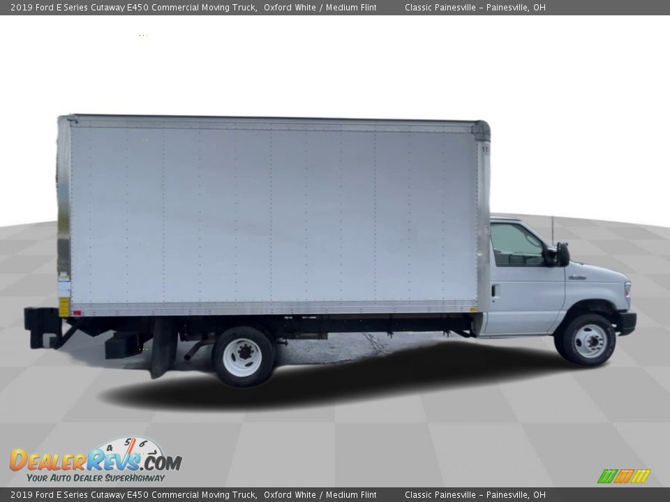 2019 Ford E Series Cutaway E450 Commercial Moving Truck Oxford White / Medium Flint Photo #9