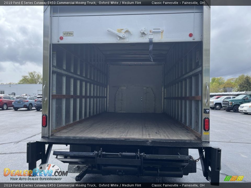2019 Ford E Series Cutaway E450 Commercial Moving Truck Oxford White / Medium Flint Photo #20