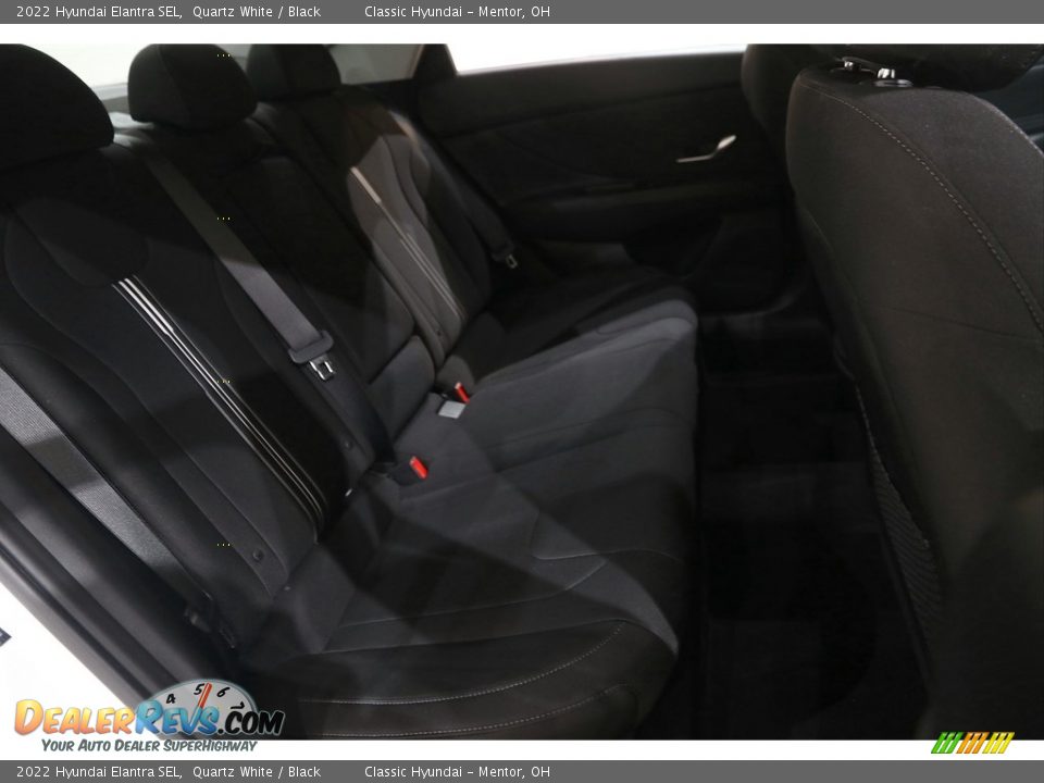 2022 Hyundai Elantra SEL Quartz White / Black Photo #15