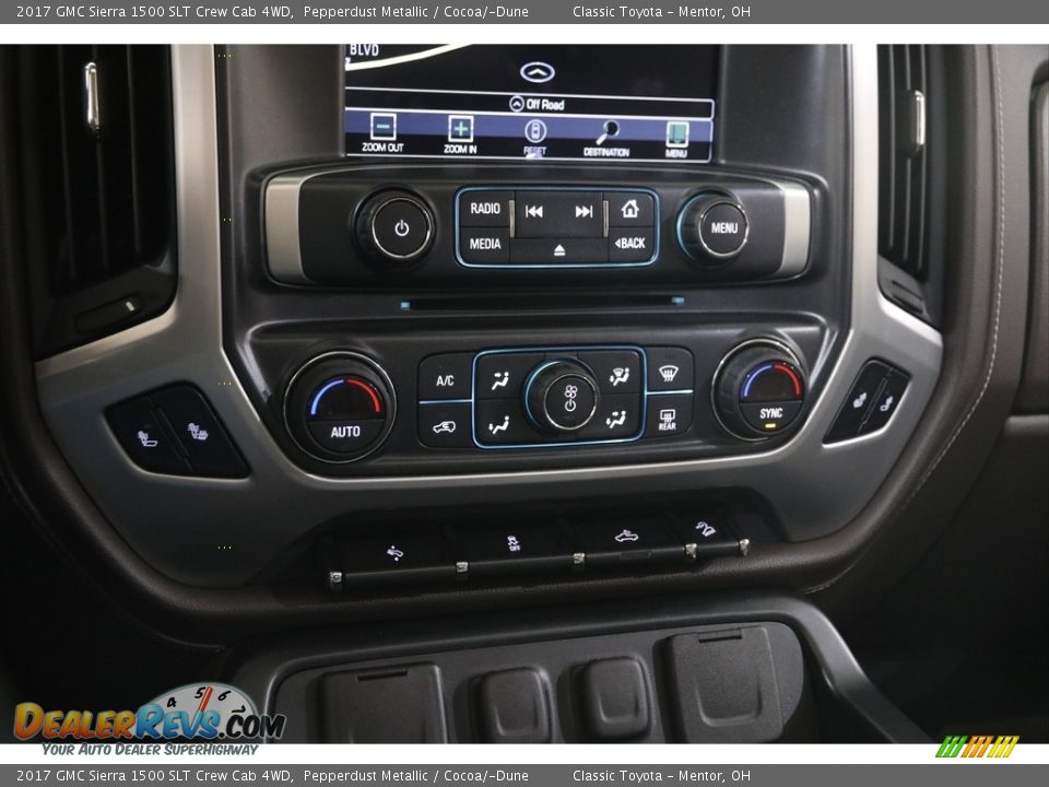 Controls of 2017 GMC Sierra 1500 SLT Crew Cab 4WD Photo #15