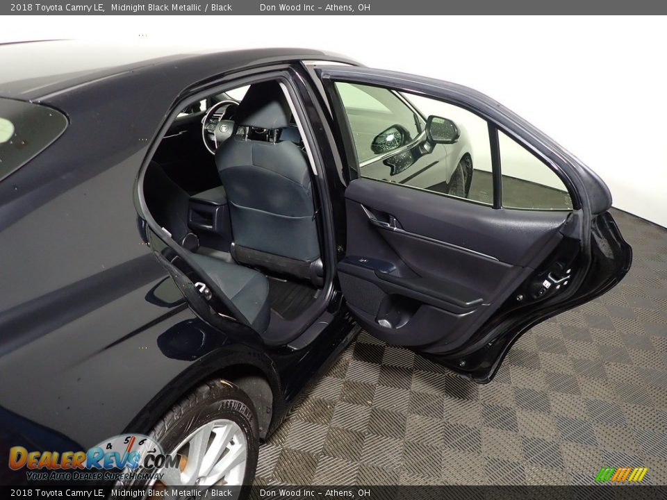 2018 Toyota Camry LE Midnight Black Metallic / Black Photo #32