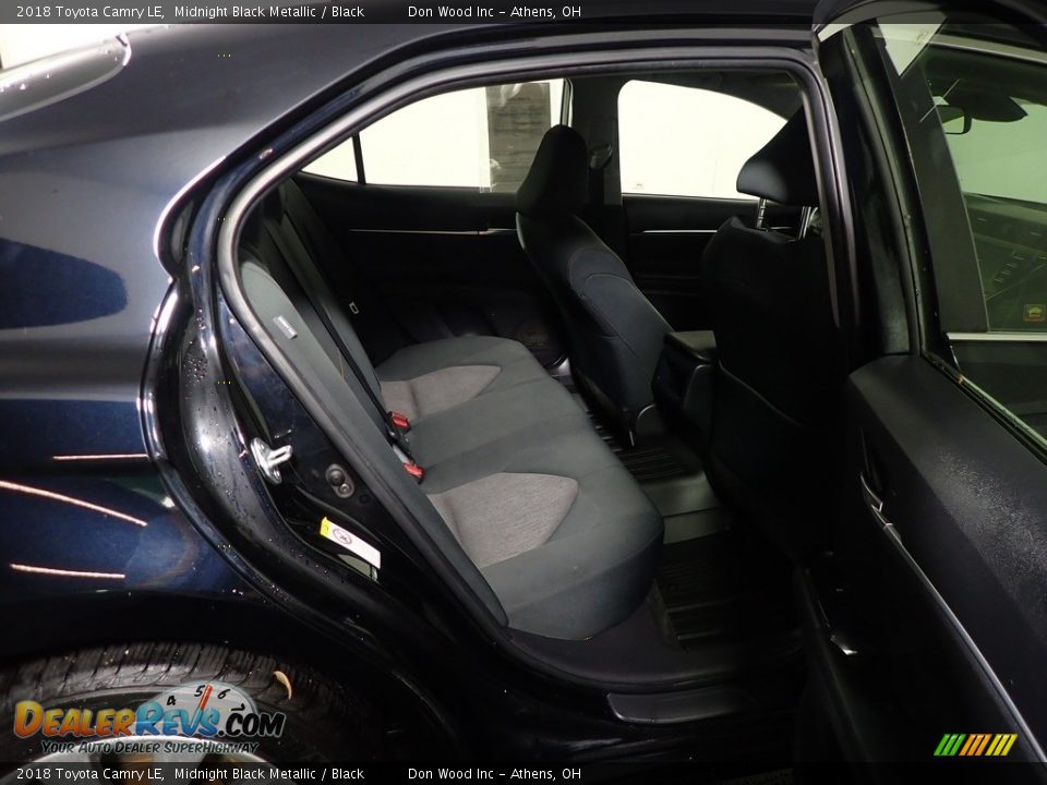 2018 Toyota Camry LE Midnight Black Metallic / Black Photo #33
