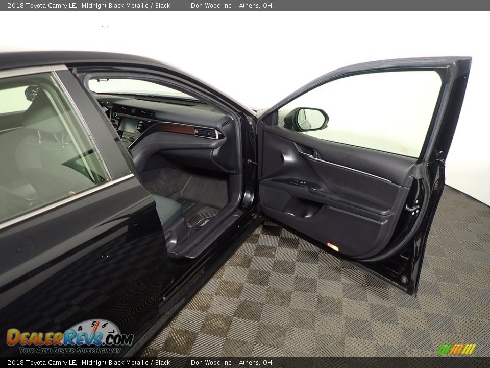 2018 Toyota Camry LE Midnight Black Metallic / Black Photo #34