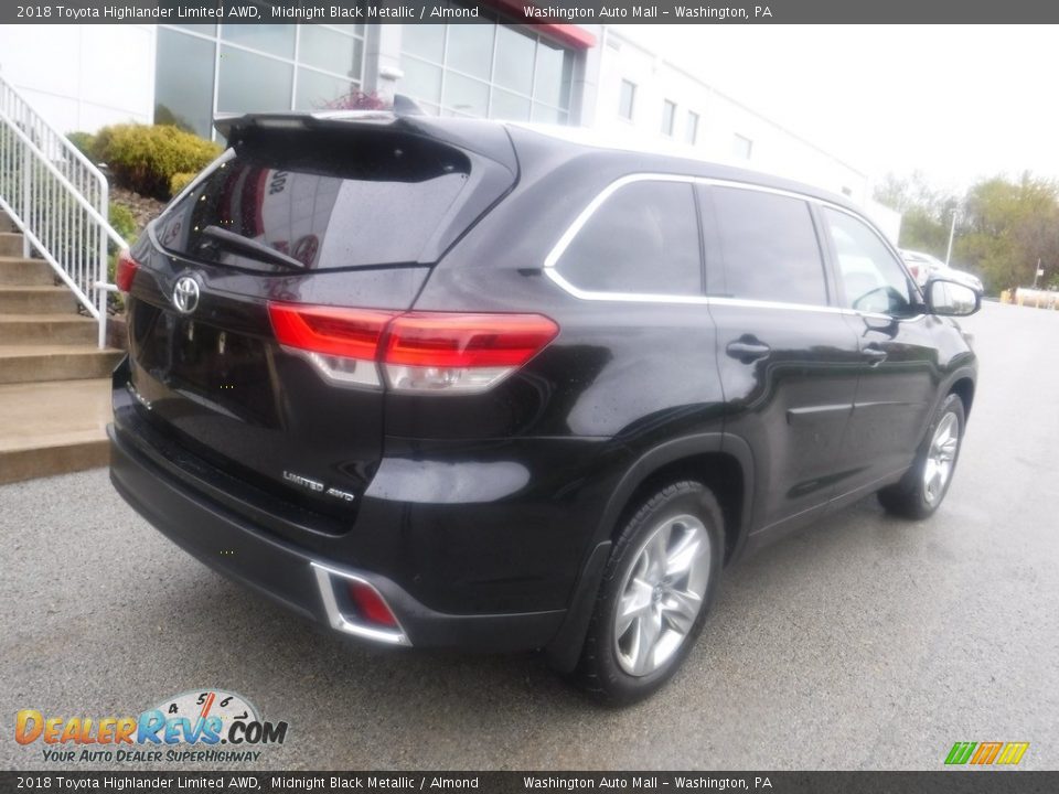 2018 Toyota Highlander Limited AWD Midnight Black Metallic / Almond Photo #17