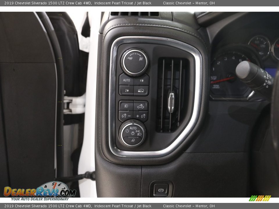 2019 Chevrolet Silverado 1500 LTZ Crew Cab 4WD Iridescent Pearl Tricoat / Jet Black Photo #6